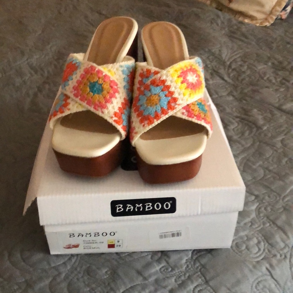 BNWB Bamboo Crochet slide on sandals. Size 9
